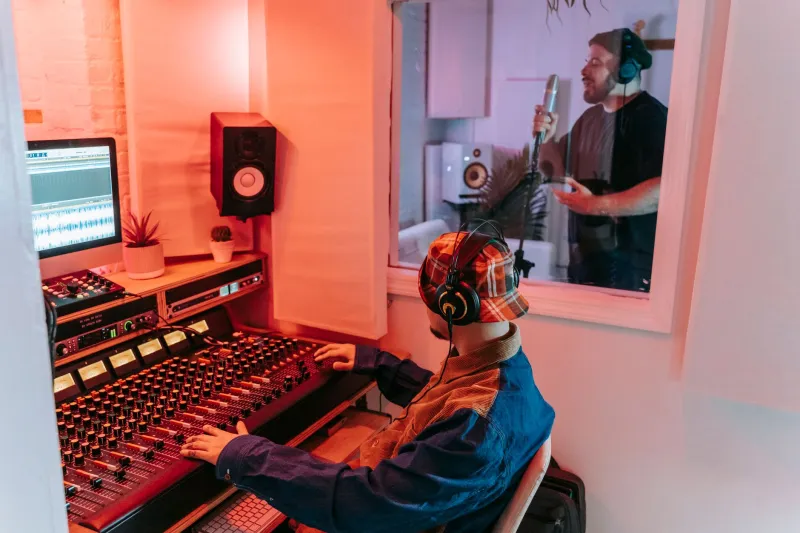 When Image Meets Echo: The New Creative Alliance Between VFX and Sound Design